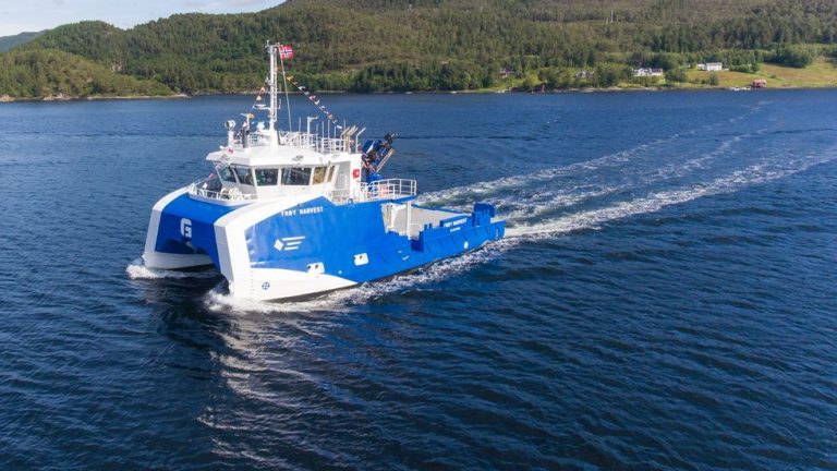 A 25 meter long catamaran enters a five-year contract with Marine Harvest