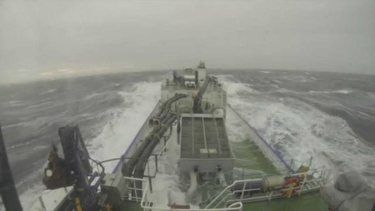 Video: Wellboat in rough seas