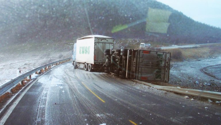 Ice, storm threaten Christmas salmon deliveries