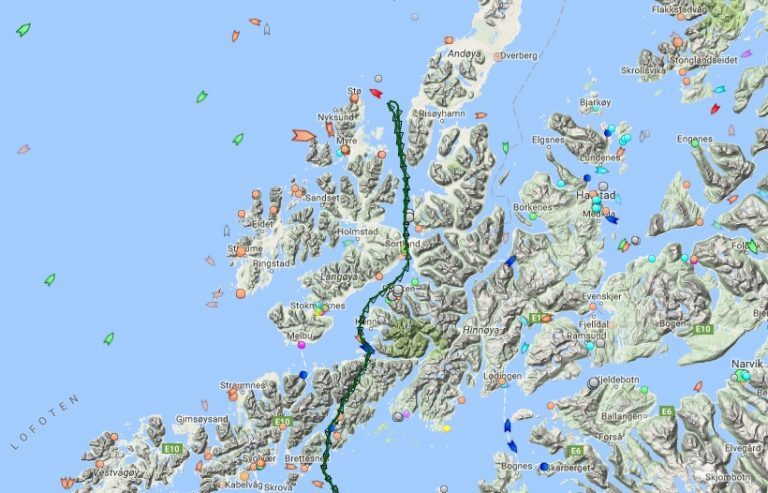 ‘Ronia Diamond’ ran aground – They made a wee miscalculation and veered slightly off course