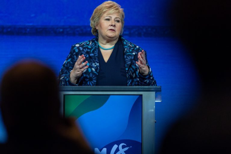 Norwegian PM has “full confidence” in fisheries minister Per Sandberg despite Iran holiday allegations