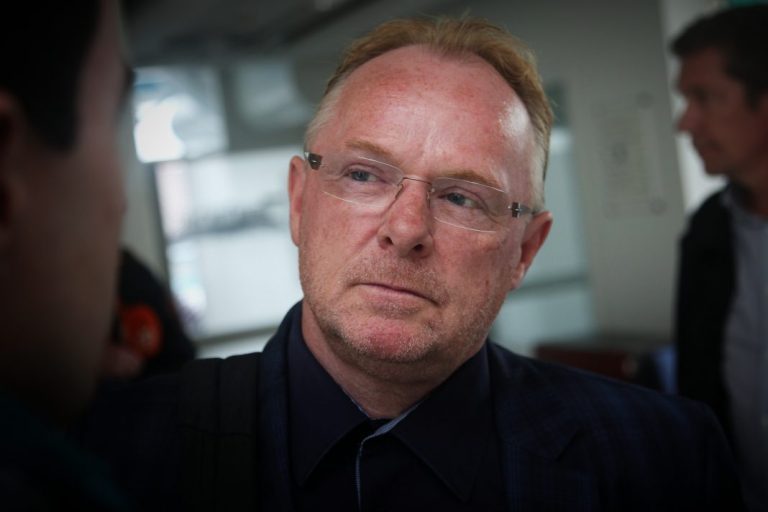The Norwegian Minister of Fisheries admits to breaking safety guidelines on holiday in Iran