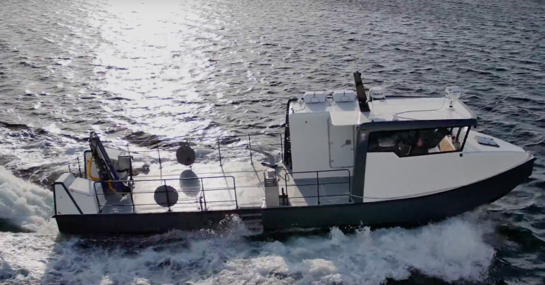 Tuco Marine deliver high-pressure cleaning boat to AKVA