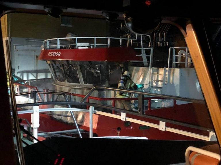 UPDATED: More pictures emerge from the «Reodor» service vessel fire