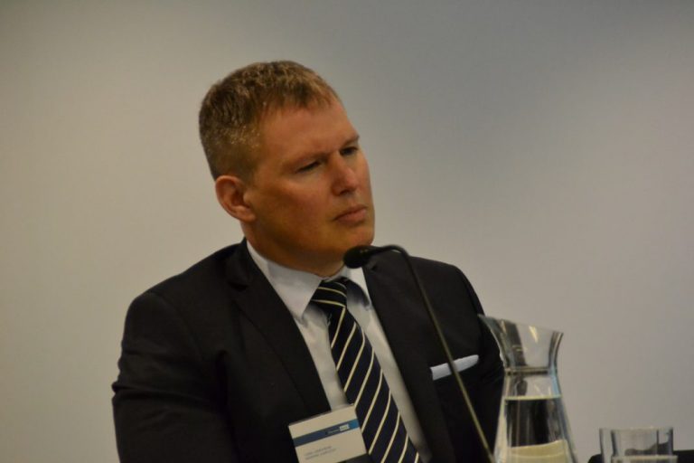 Marine Harvest converts bonds into shares