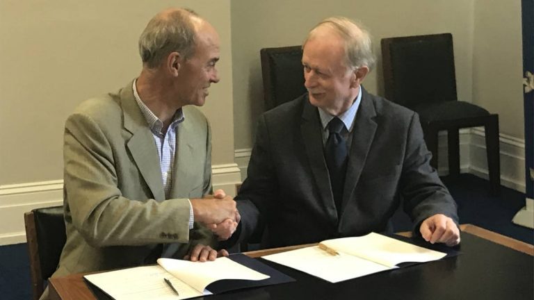 Tasmania and Nova Scotia sign fisheries and aquaculture agreement