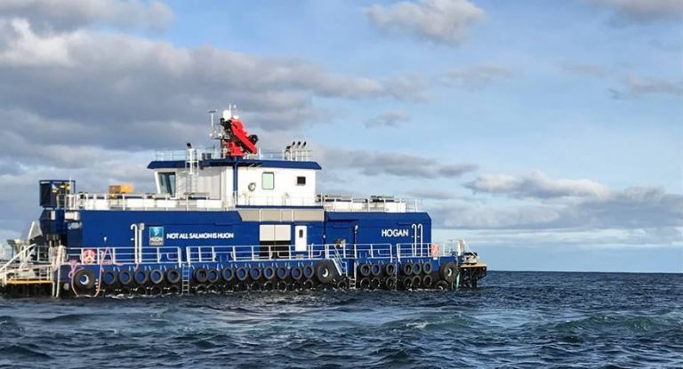 60T feed barge “Hogan” makes its debut feed