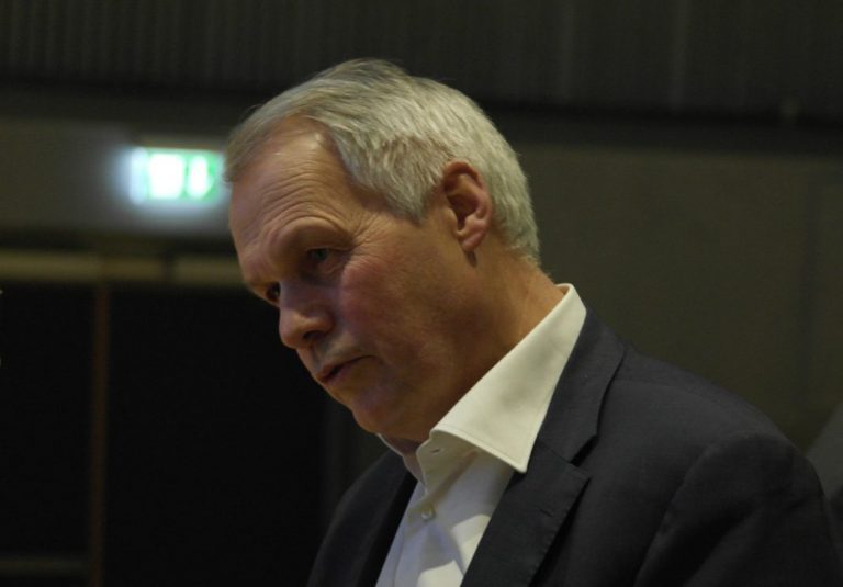 Biological challenges and price decline dampen SalMar results