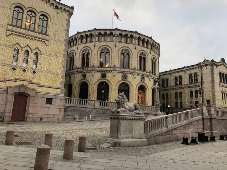 Norwegian government scraps salmon farm resource rent tax