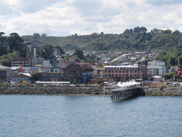 Salmon city Puerto Montt tops COVID-19 contagions in Los Lagos region