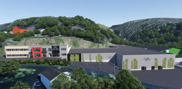 Foreign construction workers must show negative COVID-19 test on arrival after outbreak hit smolt facility site
