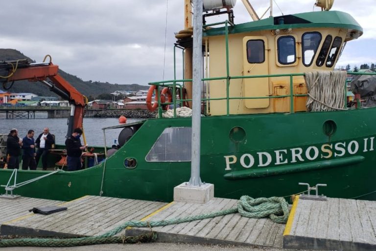 Worker dies onboard vessel after accident at AquaChile site