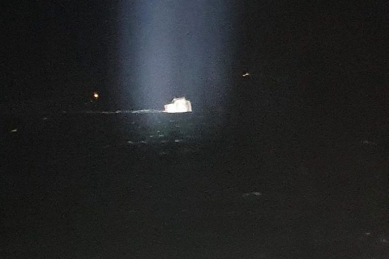 Large feed barge sinks during storm