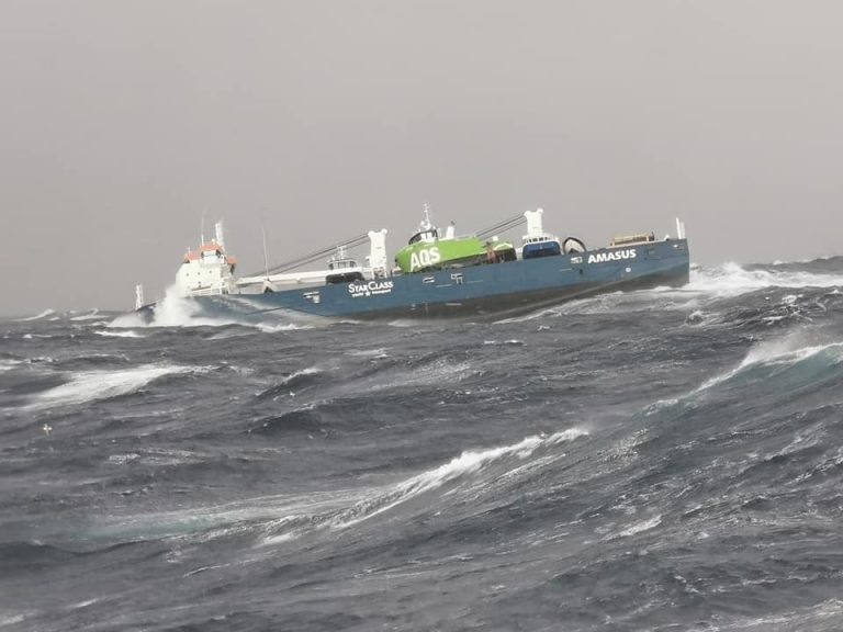 Dutch freighter in danger of capsizing with 438 m3 of oil on board