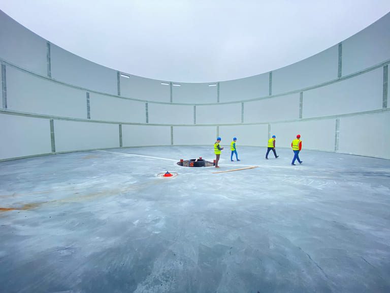 Land-based fish farmer starts assembling 28 large tanks
