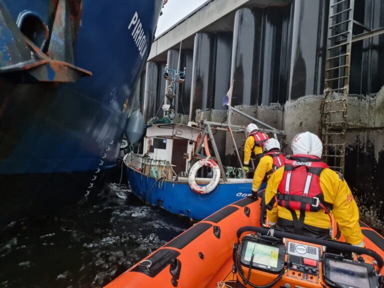 RNLI in dramatic rescue at Mowi plant of dive boat cast adrift by Storm Barra
