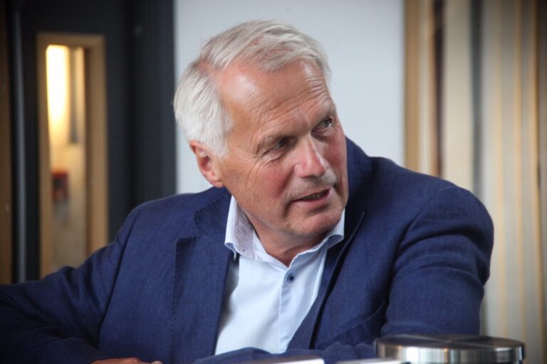 Witzøe resigns as CEO of SalMar