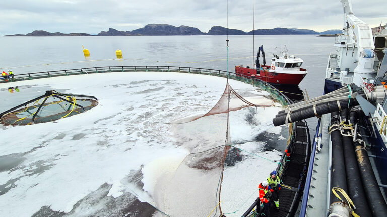 AKVA groups sells its shares in Atlantis Subsea Farming to SinkabergHansen