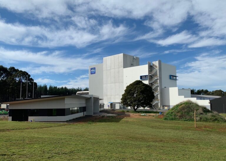 BioMar Australia commissions dedicated algal oil facility to reduce fish oil in salmon feed