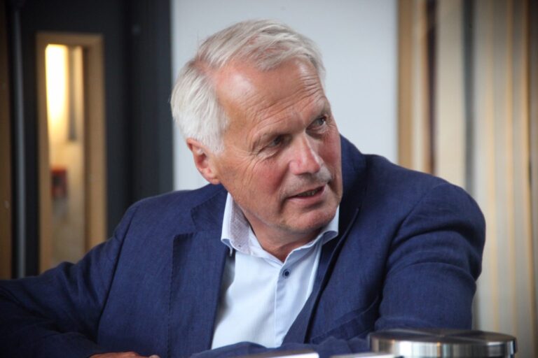Norwegian salmon billionaire blasts Communist Party over “dogmatic attempt to pit owners and employees against each other”