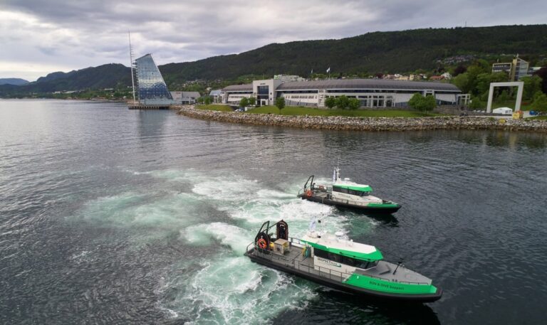 Fish farmers reinvest profits: 57 service boats on order