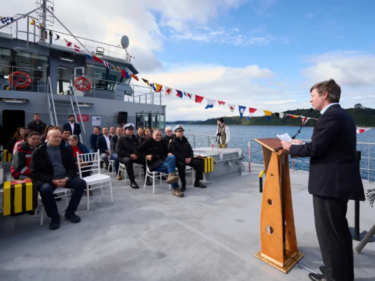 First salmon farm in the southern hemisphere powered by renewable energy opens