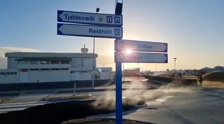 State of emergency declared: 4,000 evacuated as Iceland braces for eruption