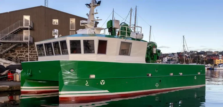 Hiddenfjord takes delivery of new catamaran workboat