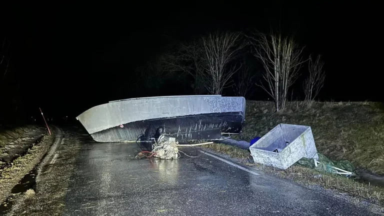 Watch: Salmon deliveries halted as brutal storm batters Northern Norway