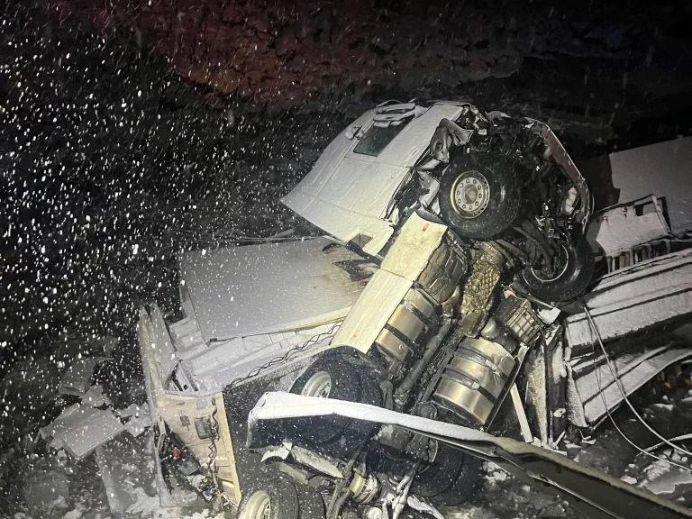 ‘Leaking diesel’: Truck loaded with salmon crashes into river feeding UNESCO-listed fjord