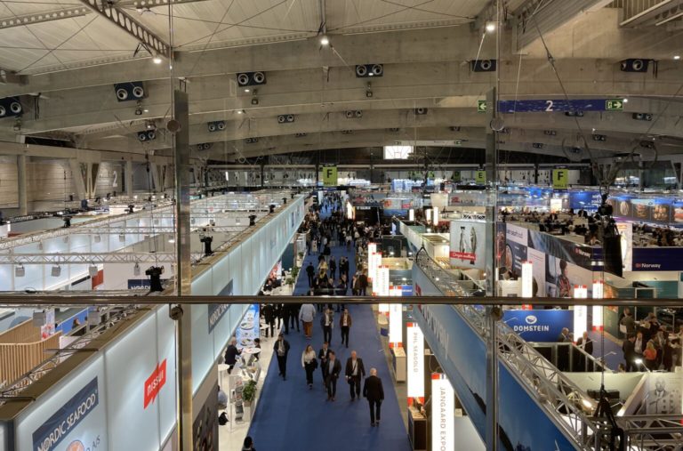 Salmon prices continue to fall: “Most want to clear stock before Barcelona”