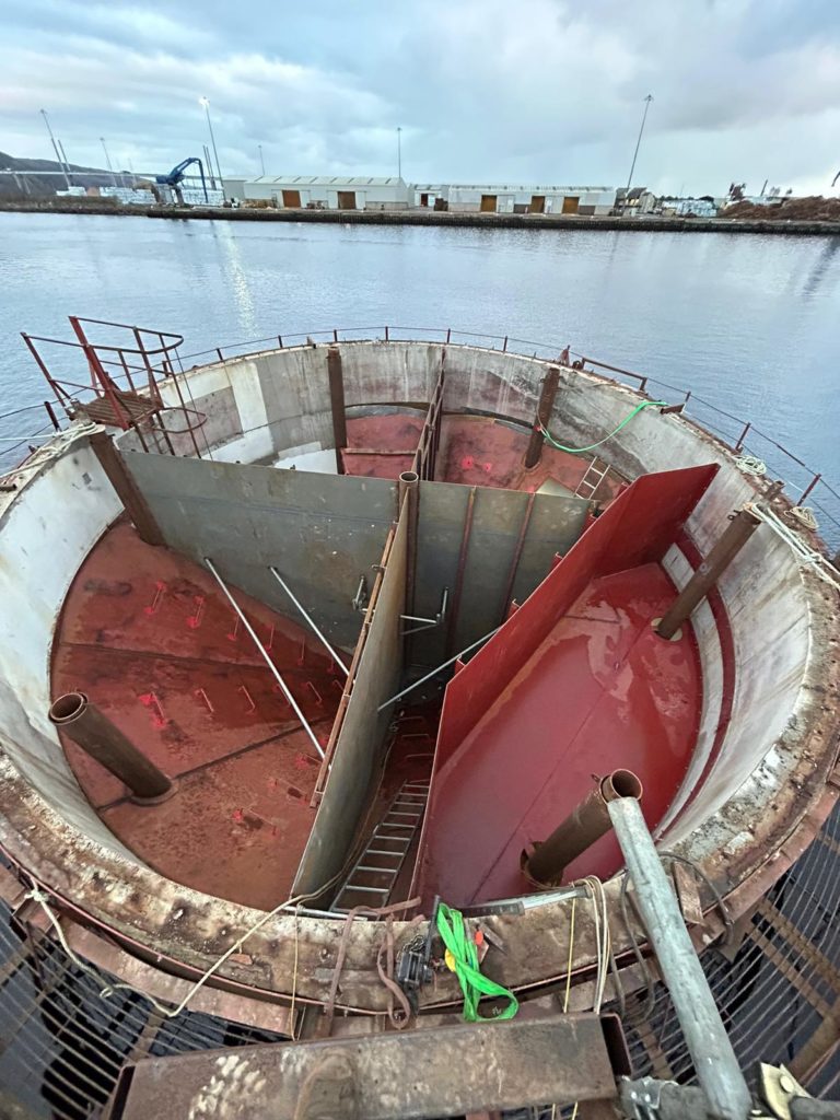 Mowi Scotland teams up with Gael Force to save £4 million in barge refurb