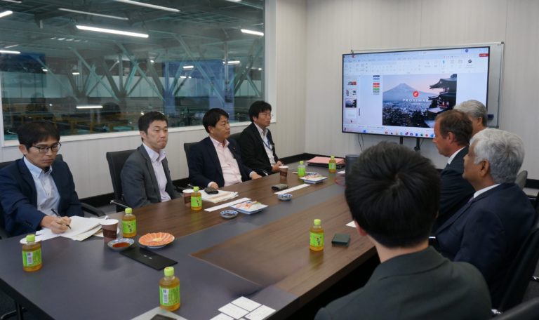 Japanese minister pays official visit to land-based producer