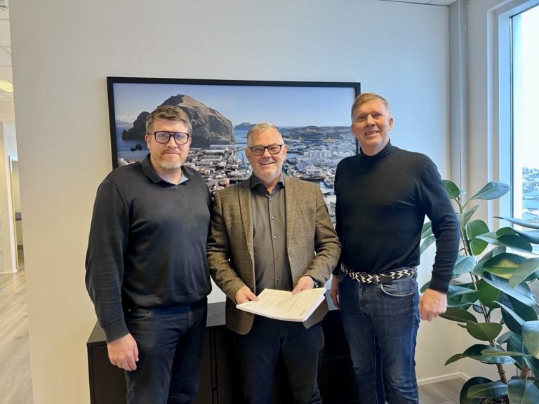Land-based producer names partner to equip salmon plant