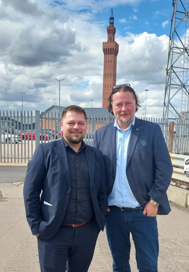 Bakkafrost UK hosts Faroese fisheries minister in Grimsby