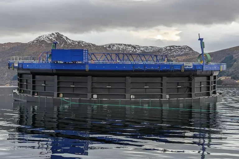 Lerøy and SalMar form joint push into closed cages, plan six Aquatraz C2 units