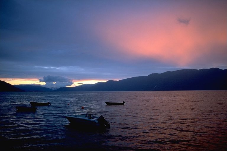 Hardangerfjord: Authorities reject nine aquaculture applications