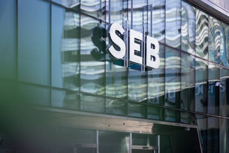 SEB: cuts salmon price forecasts, keeps selective sector stance