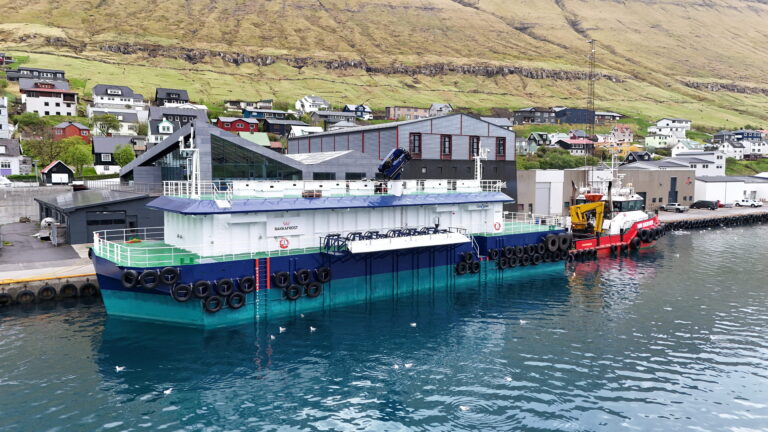 Bakkafrost: takes delivery of AI-equipped feed barge from GroAqua